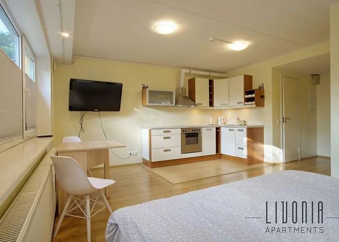 Sunny Studio With Parking, Self-Check-In & Wi-Fi