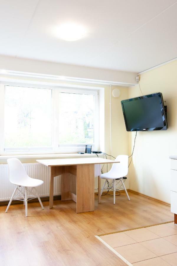 Sunny With Parking, Self-check-in & Wi-fi Leilighet