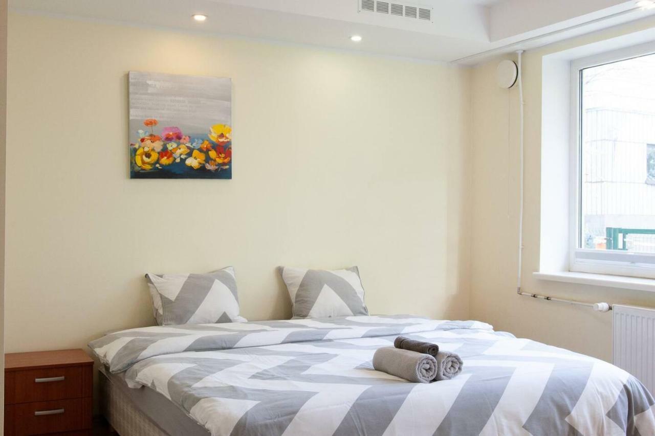 Leilighet Sunny With Parking, Self-check-in & Wi-fi Tallinn