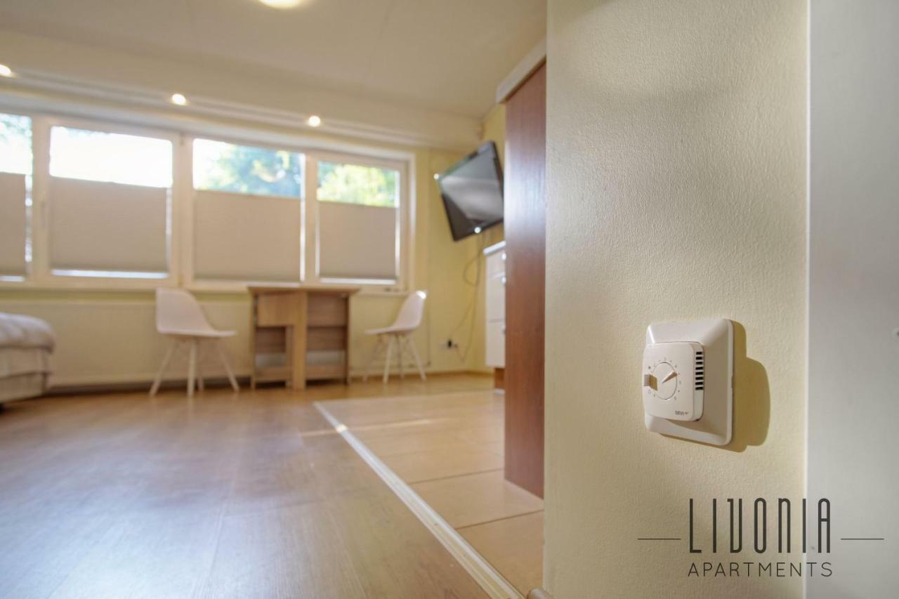 Leilighet Sunny With Parking, Self-check-in & Wi-fi